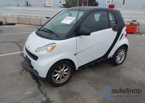 2010 Smart Fortwo Passion/Pure z USA, uszkodzony, nr VIN WMEEJ3BAXAK362631